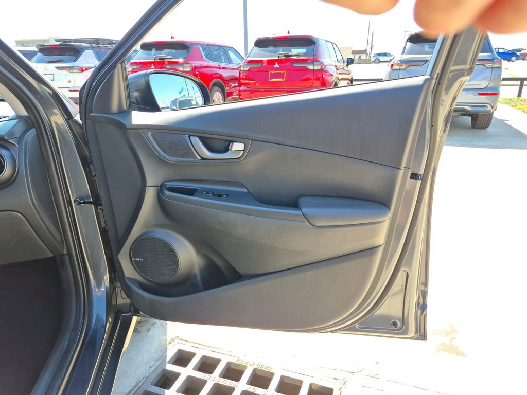Used 2019 Hyundai Kona Limited image 23