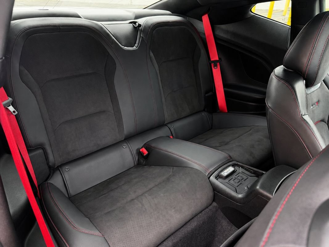 Used 2019 Chevrolet Camaro ZL1 w/ LPO, ZL1 Protection Package RWD image 15