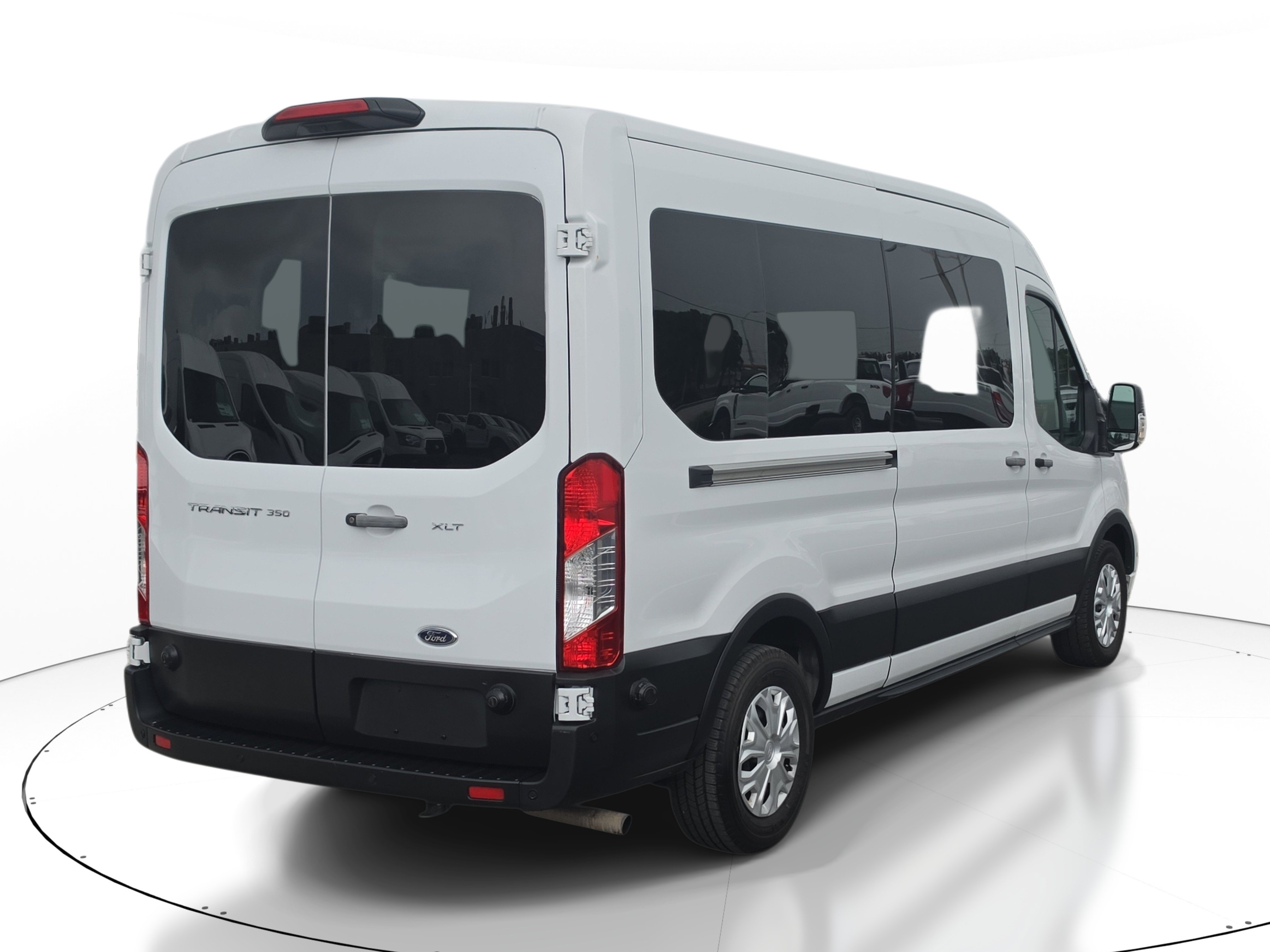 Used 2024 Ford Transit 350 XLT RWD image 6