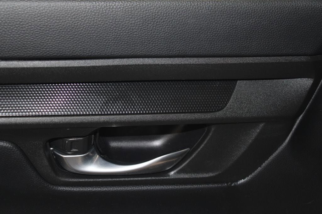 Used 2023 Honda CR-V LX image 8
