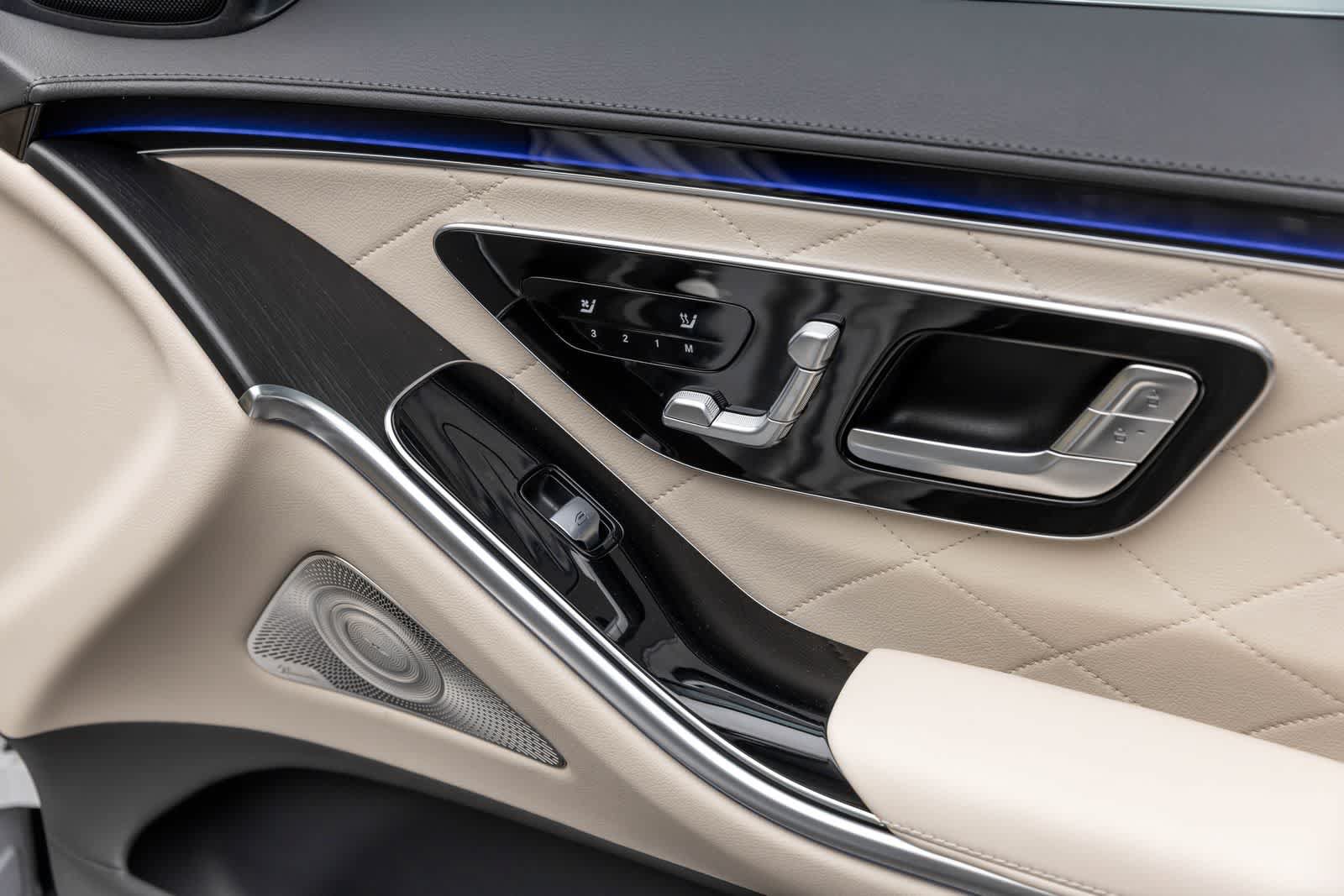 Used 2025 Mercedes-Benz S 580 4MATIC Sedan image 39