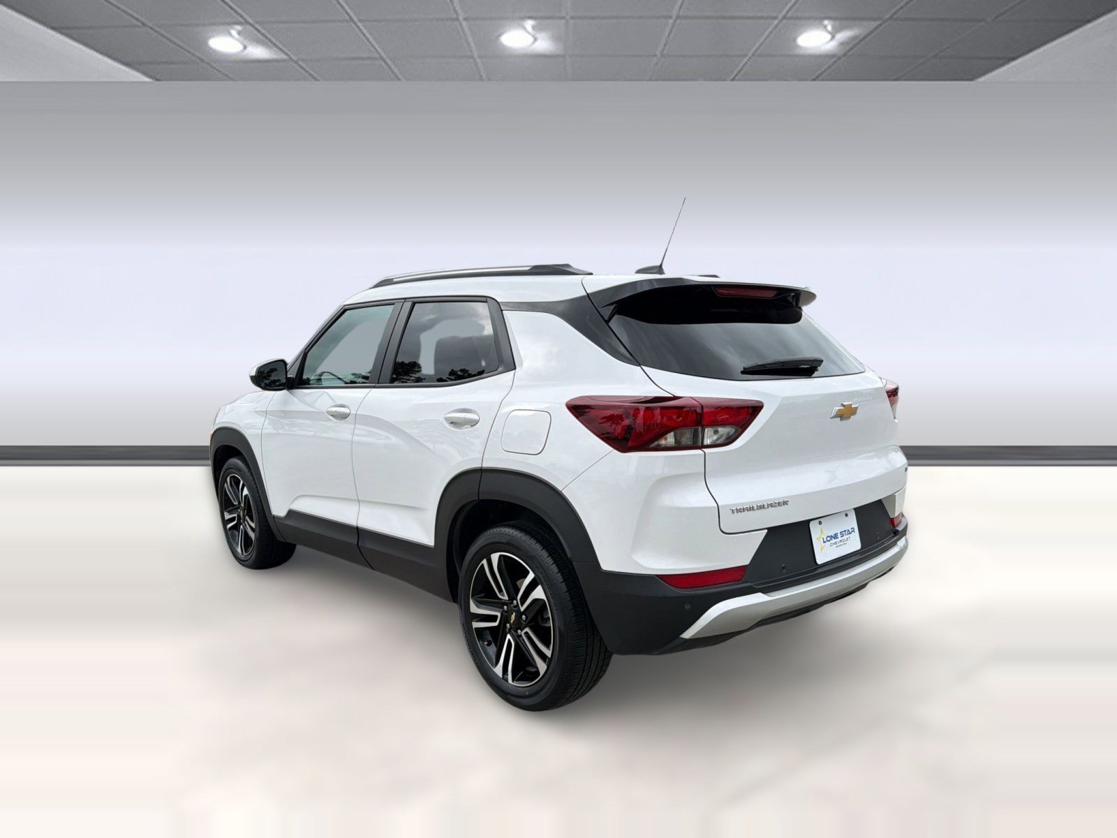 Certified 2024 Chevrolet TrailBlazer LT w/ Driver Confidence Package FWD image 3