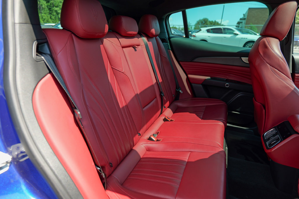 Used 2023 Maserati Grecale Modena AWD/4WD image 32