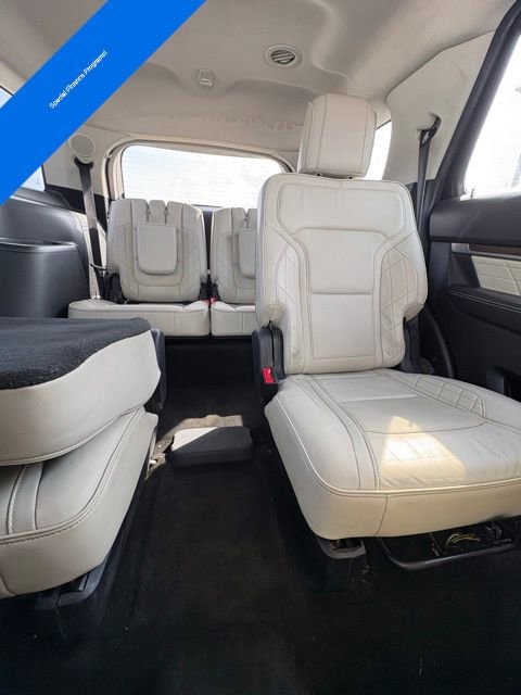 Used 2016 Ford Explorer Platinum image 25