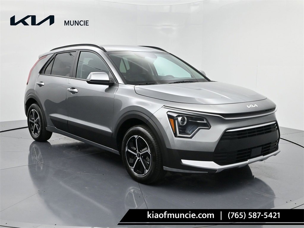 New 2025 Kia Niro EX