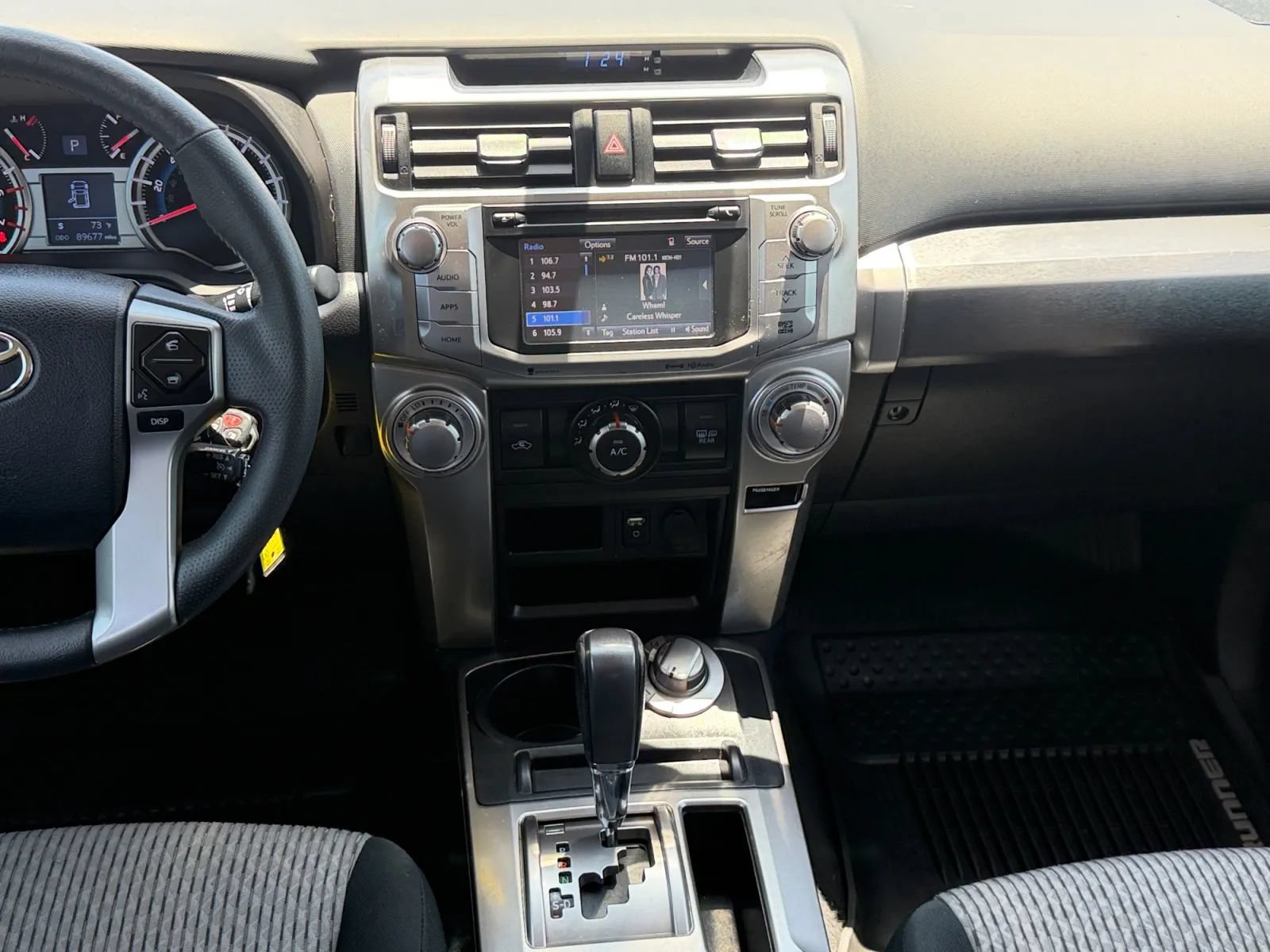 Used 2017 Toyota 4Runner SR5 AWD/4WD image 17