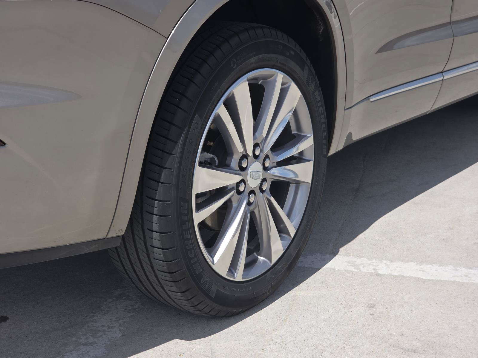 Certified 2023 Cadillac XT6 Premium Luxury FWD image 11