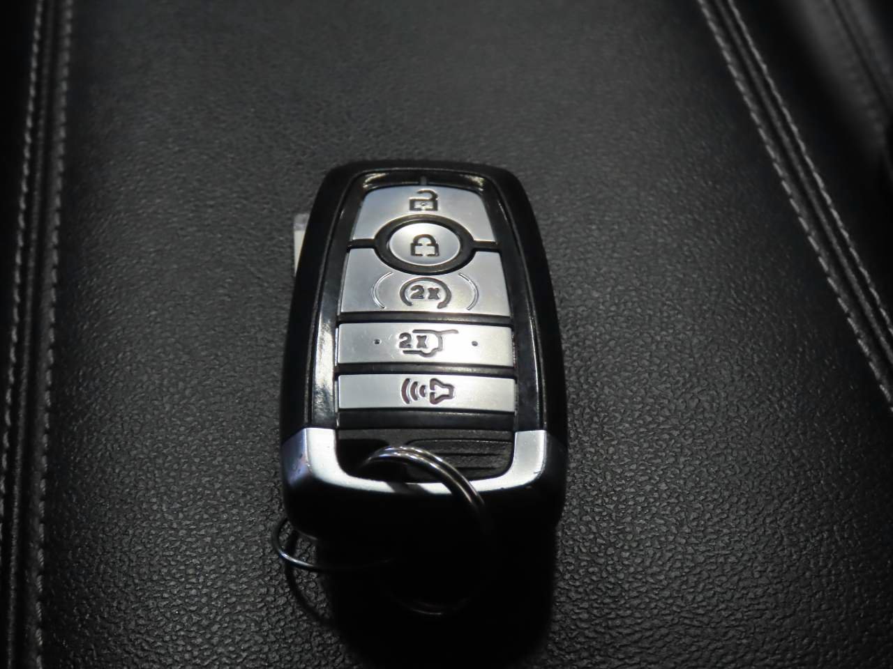 Used 2023 Ford Escape Platinum AWD/4WD image 19