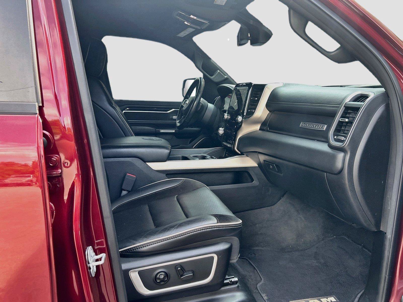 Used 2019 RAM 1500 Laramie w/ Sport Appearance Package AWD/4WD image 13