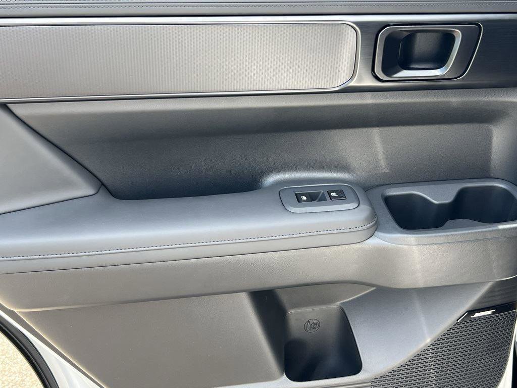 New 2025 Hyundai Santa Fe Calligraphy image 9