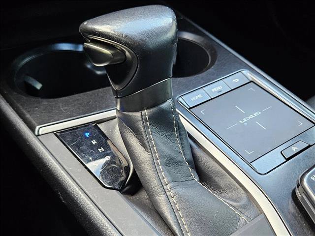 Used 2019 Lexus UX 250h w/ Premium Package AWD/4WD image 12