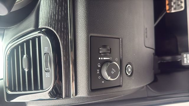 Used 2020 Jeep Grand Cherokee High Altitude image 15