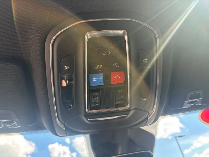 Used 2026 Jeep Grand Cherokee Altitude AWD/4WD image 48