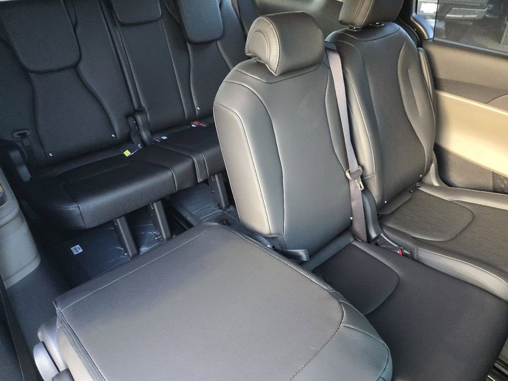 New 2026 Kia Carnival EX image 20