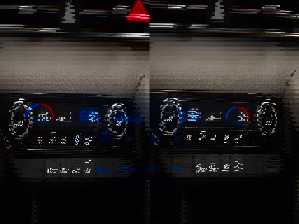 New 2025 Hyundai Elantra Sport image 20