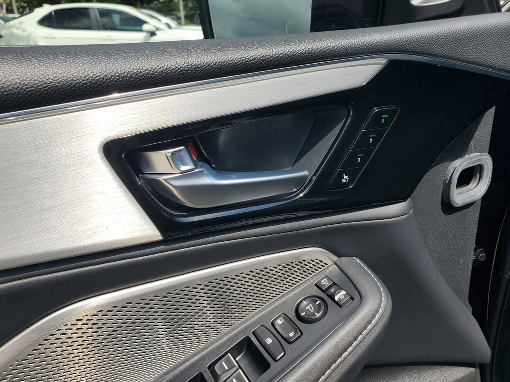 Certified 2024 Acura MDX FWD w/ Technology Package image 23