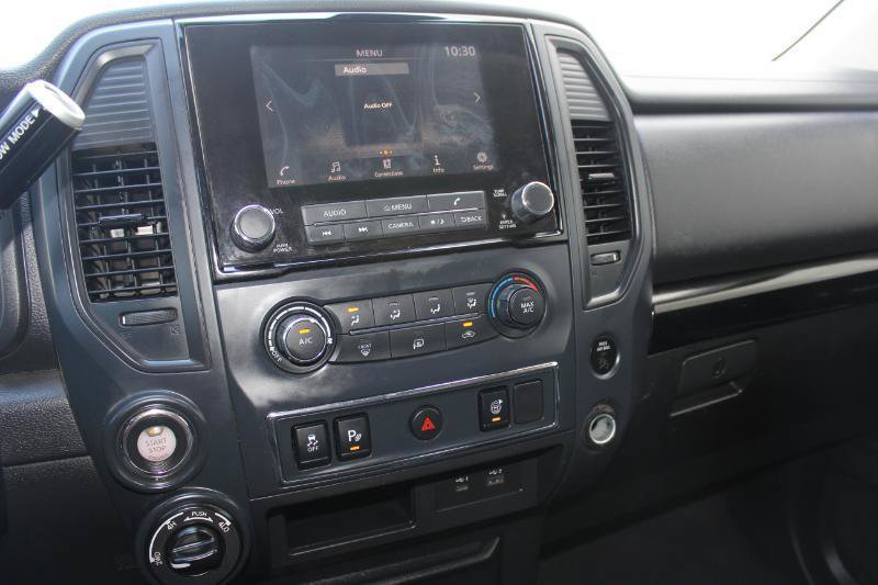 Used 2022 Nissan Titan SV AWD/4WD image 29