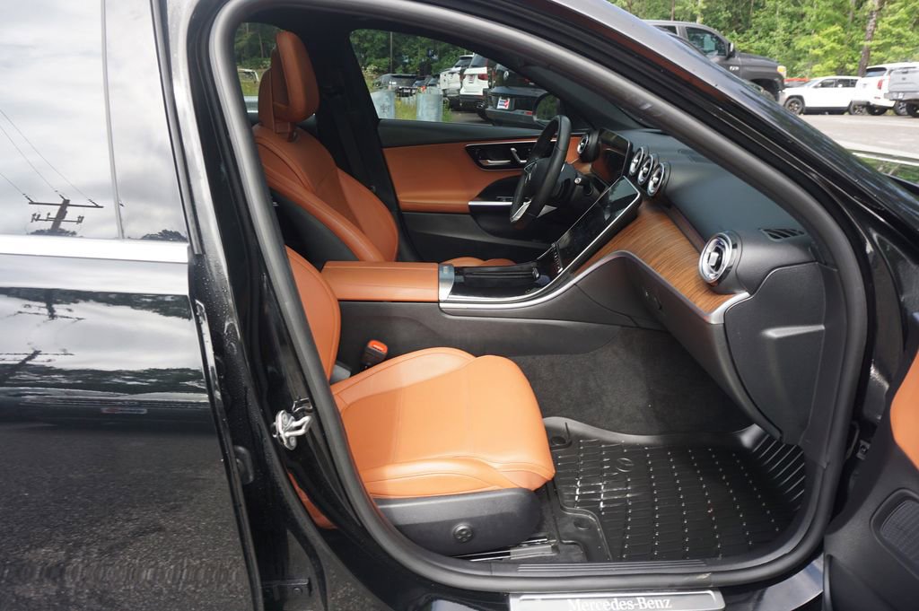 Used 2022 Mercedes-Benz C 300 Sedan w/ Exclusive Trim Package image 16