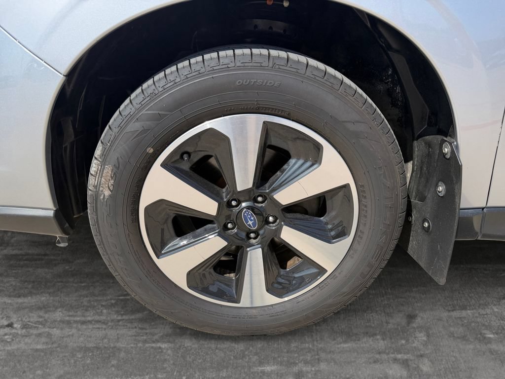 Used 2018 Subaru Forester 2.5i Premium w/ All-Weather Package AWD/4WD image 9