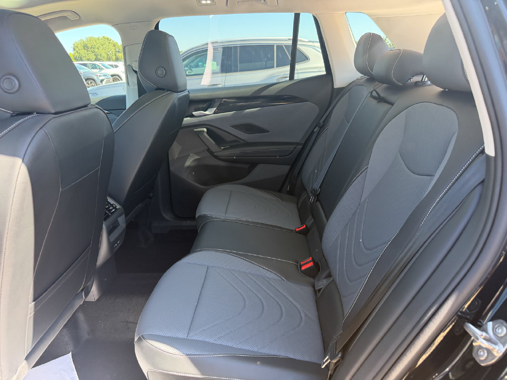 New 2026 Volkswagen Tiguan SE AWD/4WD image 23