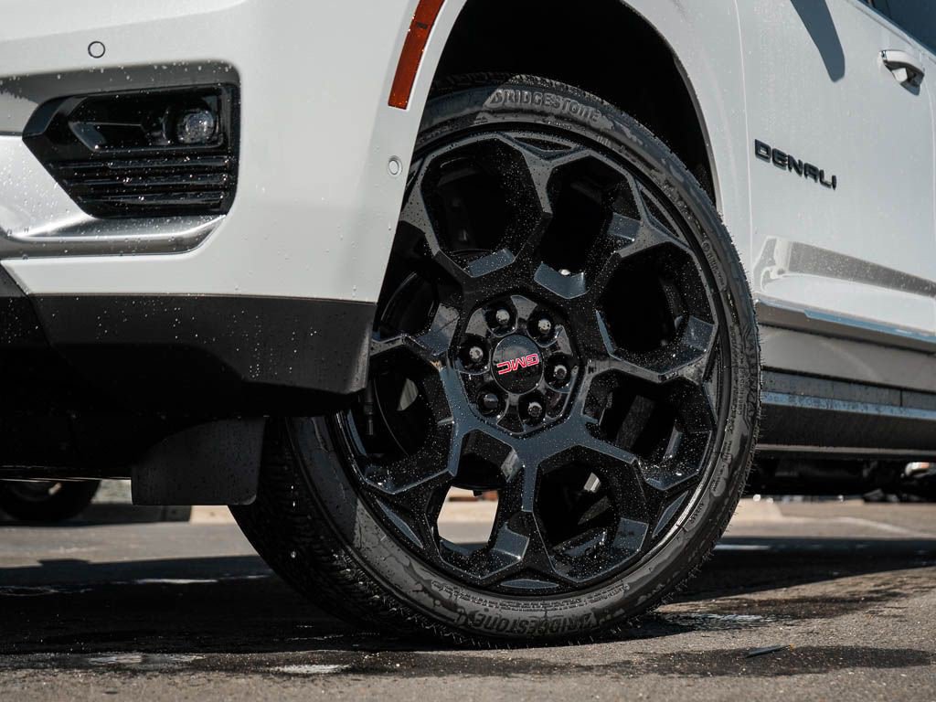 New 2026 GMC Yukon XL Denali w/ Denali Reserve Package image 6