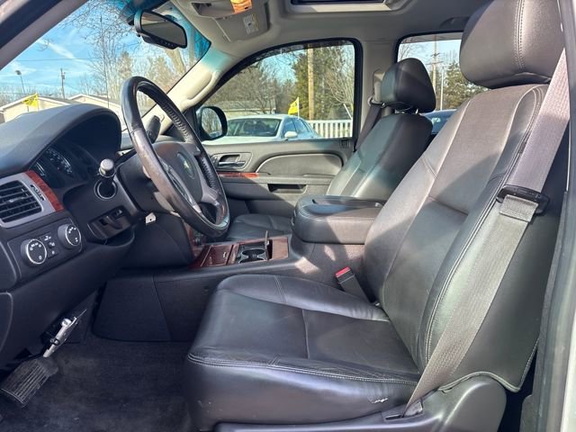 Used 2013 Chevrolet Avalanche LTZ image 10