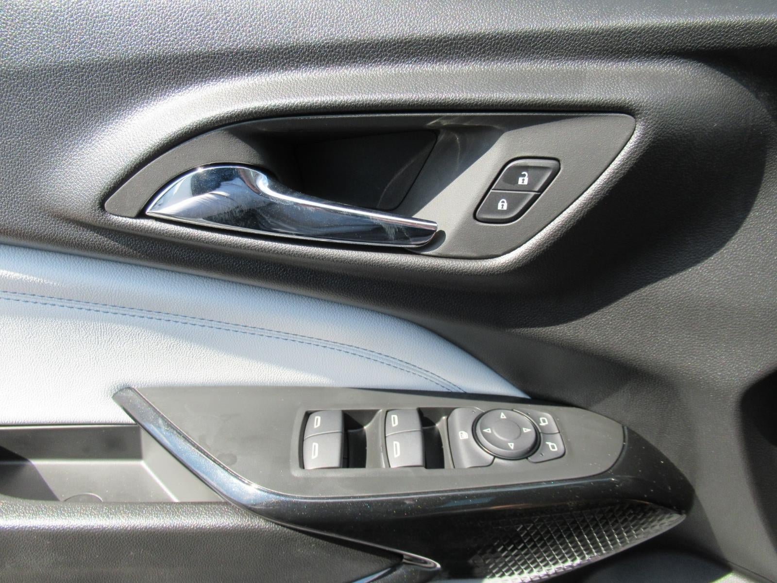 New 2026 Chevrolet Trax LT w/ Driver Confidence Package FWD image 21