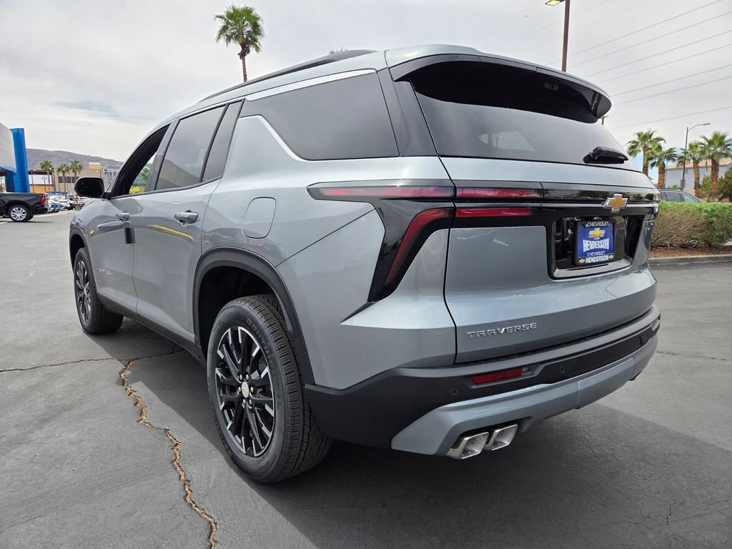 New 2026 Chevrolet Traverse LT w/ Sun and Wheel Package FWD image 3