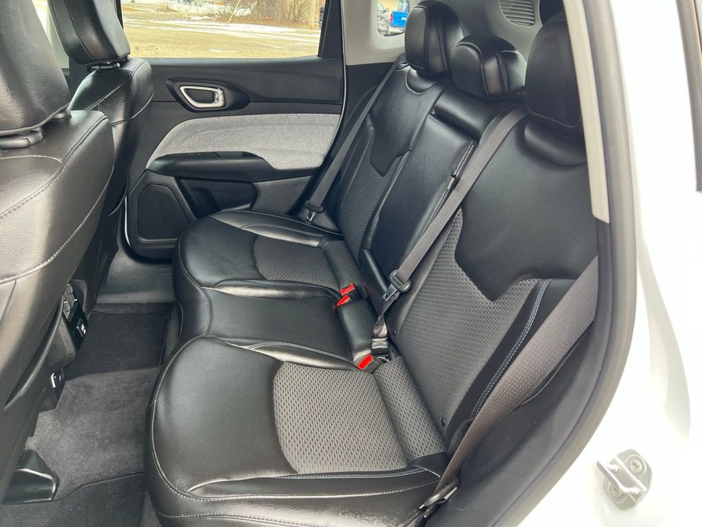 Used 2022 Jeep Compass Latitude image 17