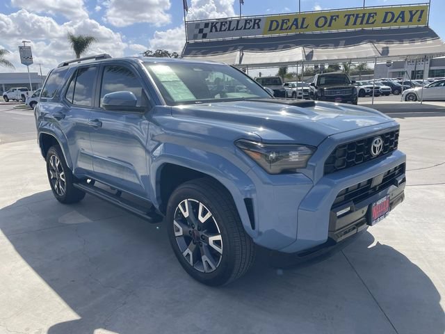 Used 2025 Toyota 4Runner TRD Sport AWD/4WD image 2