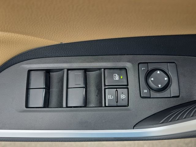 Used 2025 Toyota RAV4 LE image 27