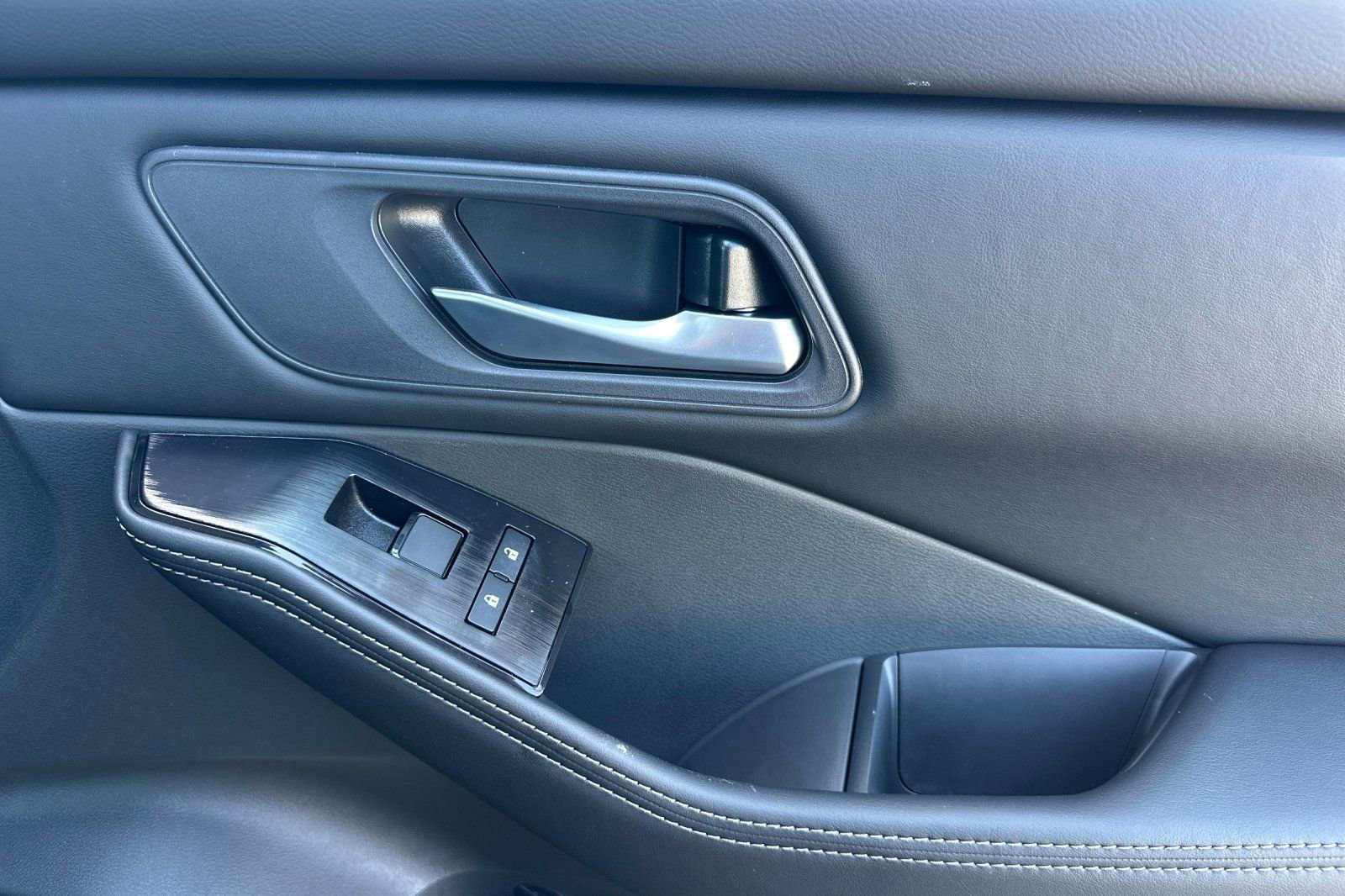 New 2026 Nissan Rogue SV image 21