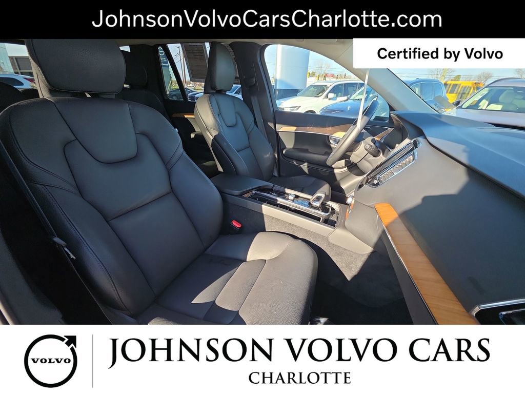 Certified 2025 Volvo XC90 B6 Plus image 18