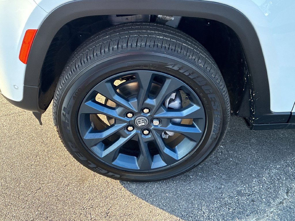 New 2026 Jeep Grand Cherokee Limited AWD/4WD image 11