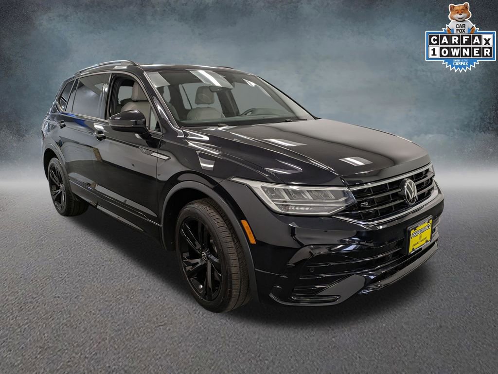 Used 2023 Volkswagen Tiguan SE R-Line AWD/4WD image 3