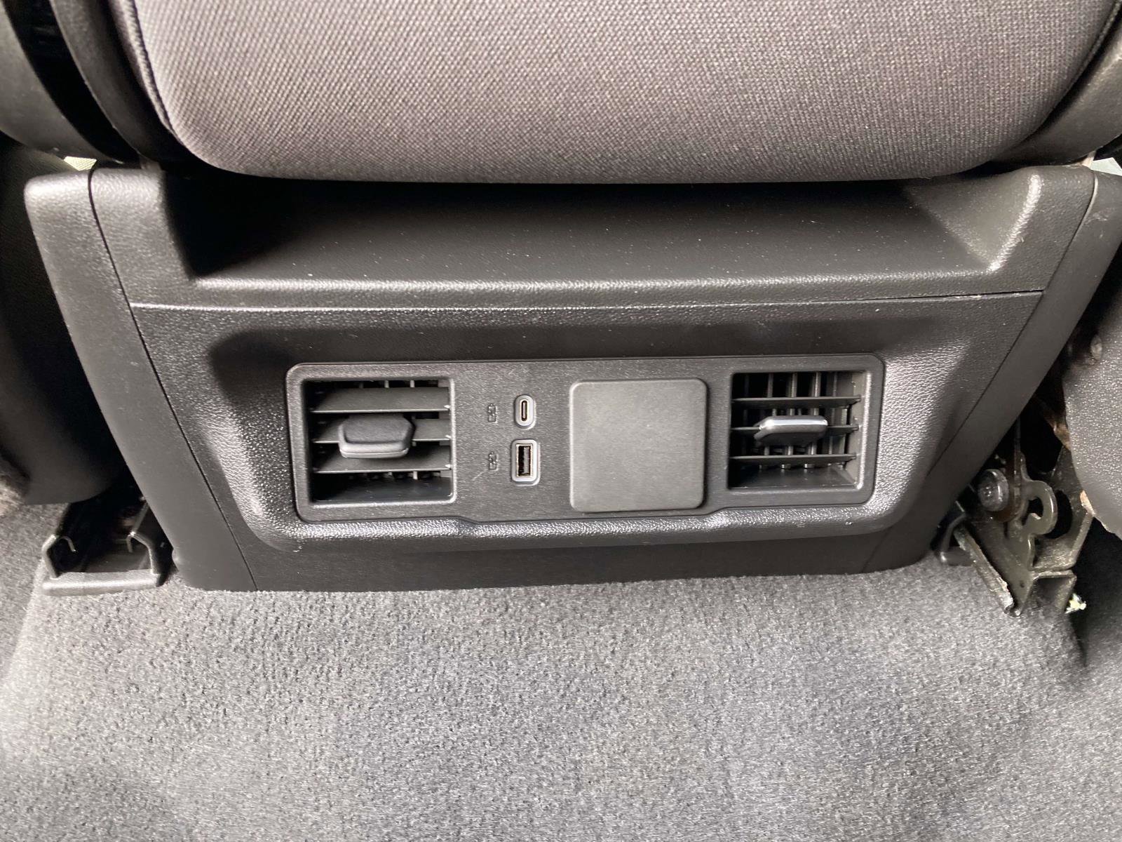 Used 2024 Chevrolet Silverado 2500 Custom w/ Custom Value Package image 11