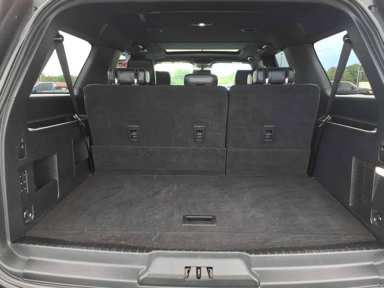 Used 2020 Ford Expedition Max XLT w/ Equipment Group 202A AWD/4WD image 7