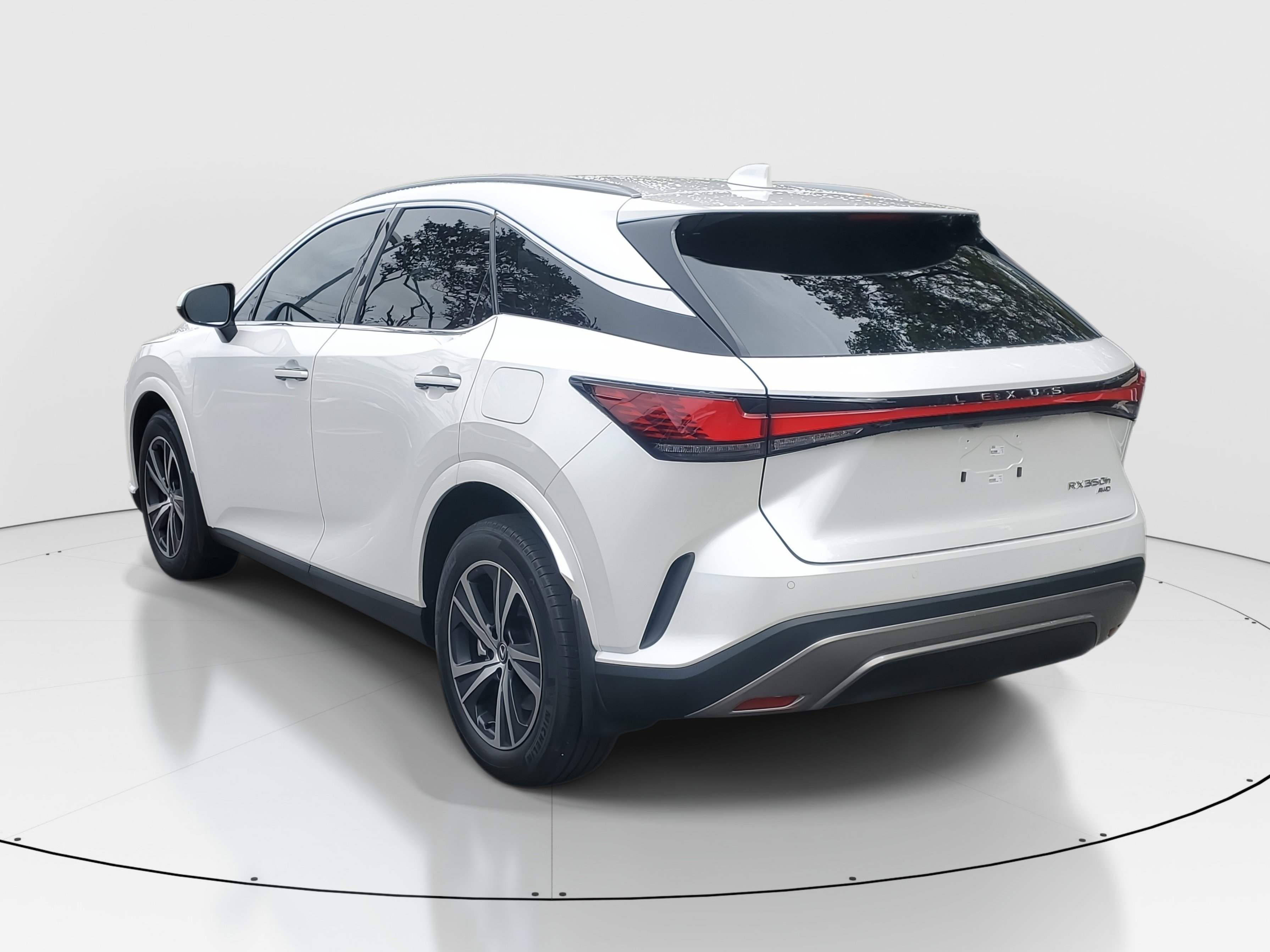 Used 2025 Lexus RX 350h w/ Accessory Package (K3) image 5