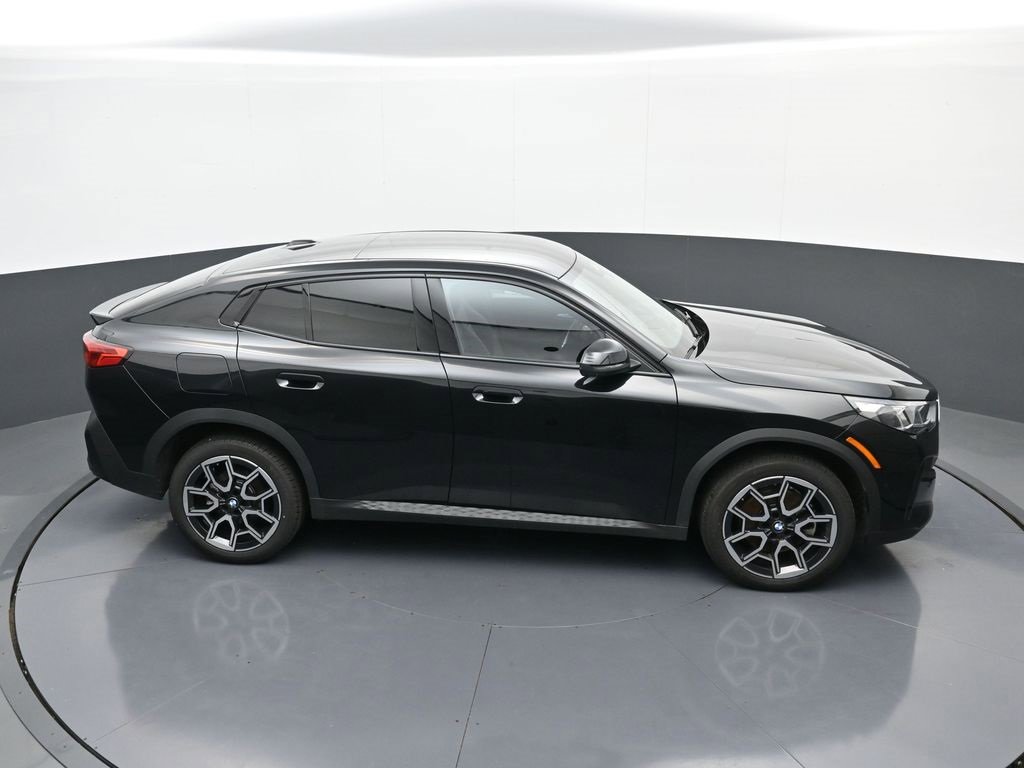 Used 2025 BMW X2 xDrive28i image 36
