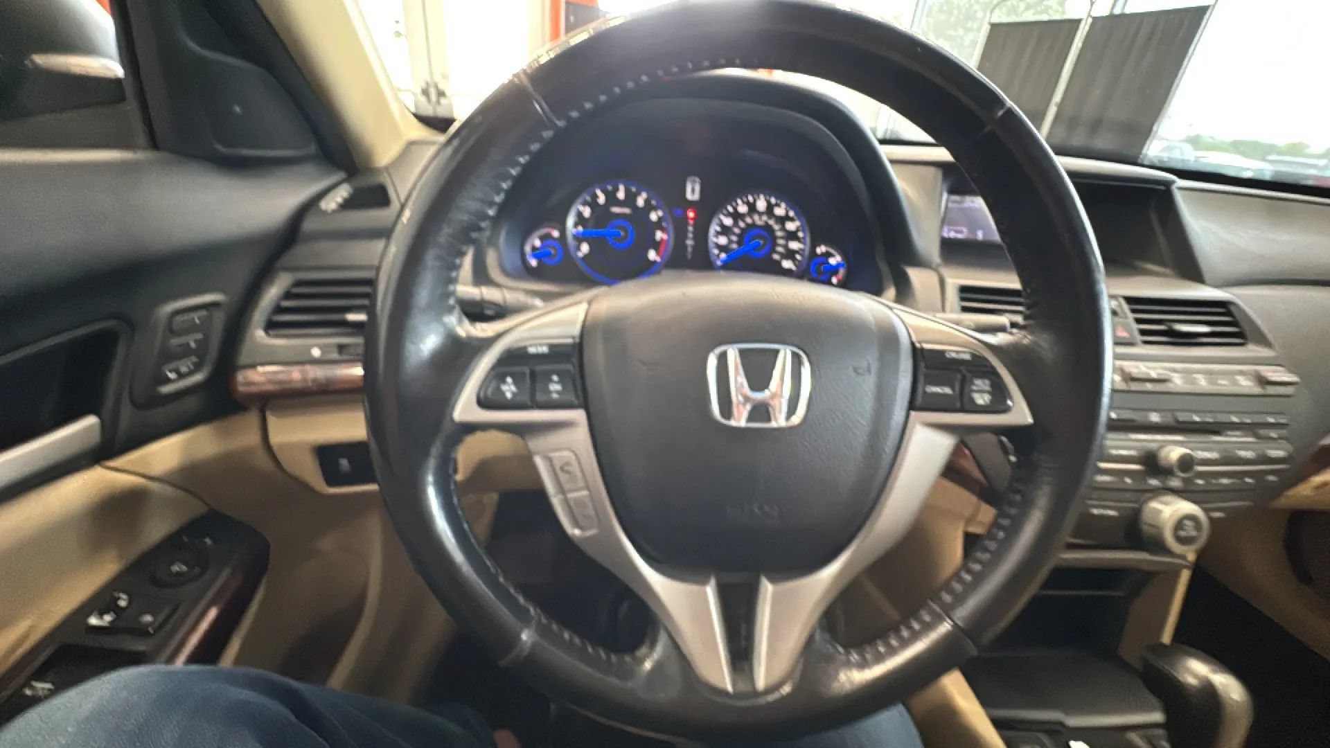 Used 2010 Honda Crosstour EX-L image 39