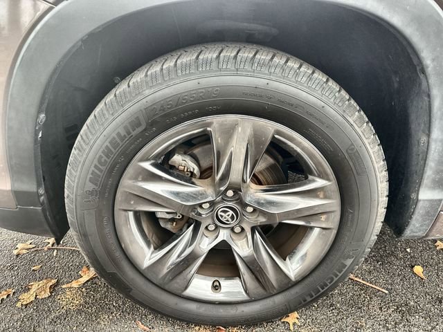 Used 2018 Toyota Highlander Limited image 18