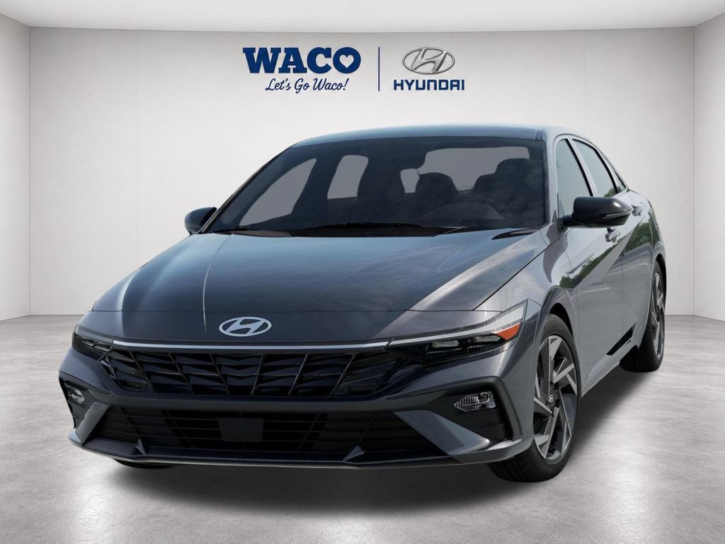 Used 2025 Hyundai Elantra Sport FWD image 2