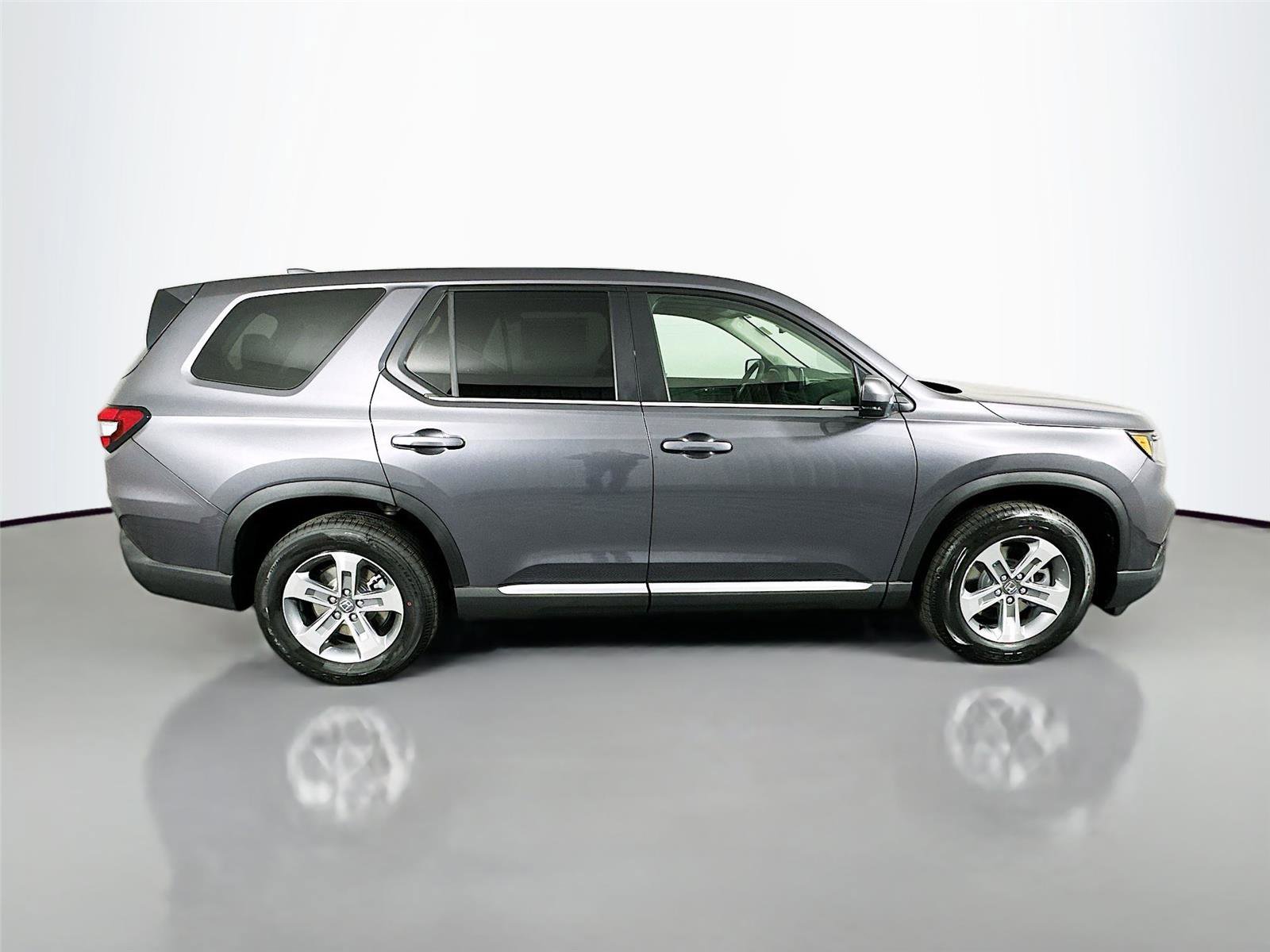 New 2025 Honda Pilot EX-L image 8