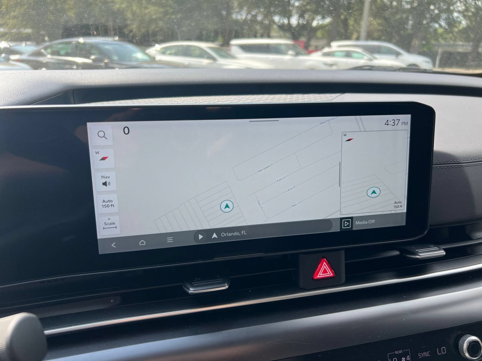 Used 2026 Kia Carnival FWD image 19