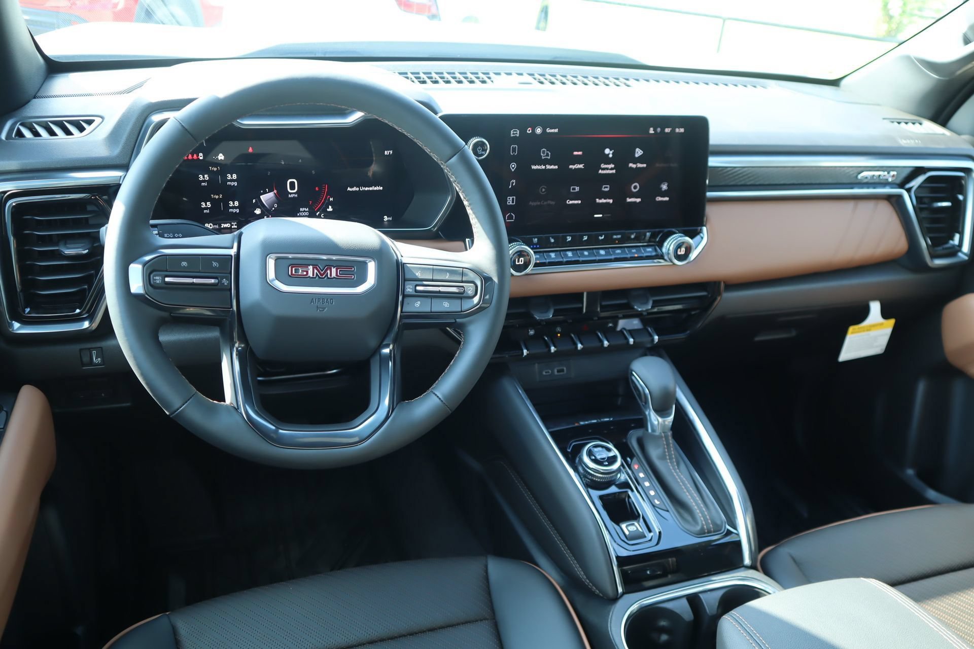 New 2026 GMC Canyon AT4 w/ AT4 Premium Package AWD/4WD image 2