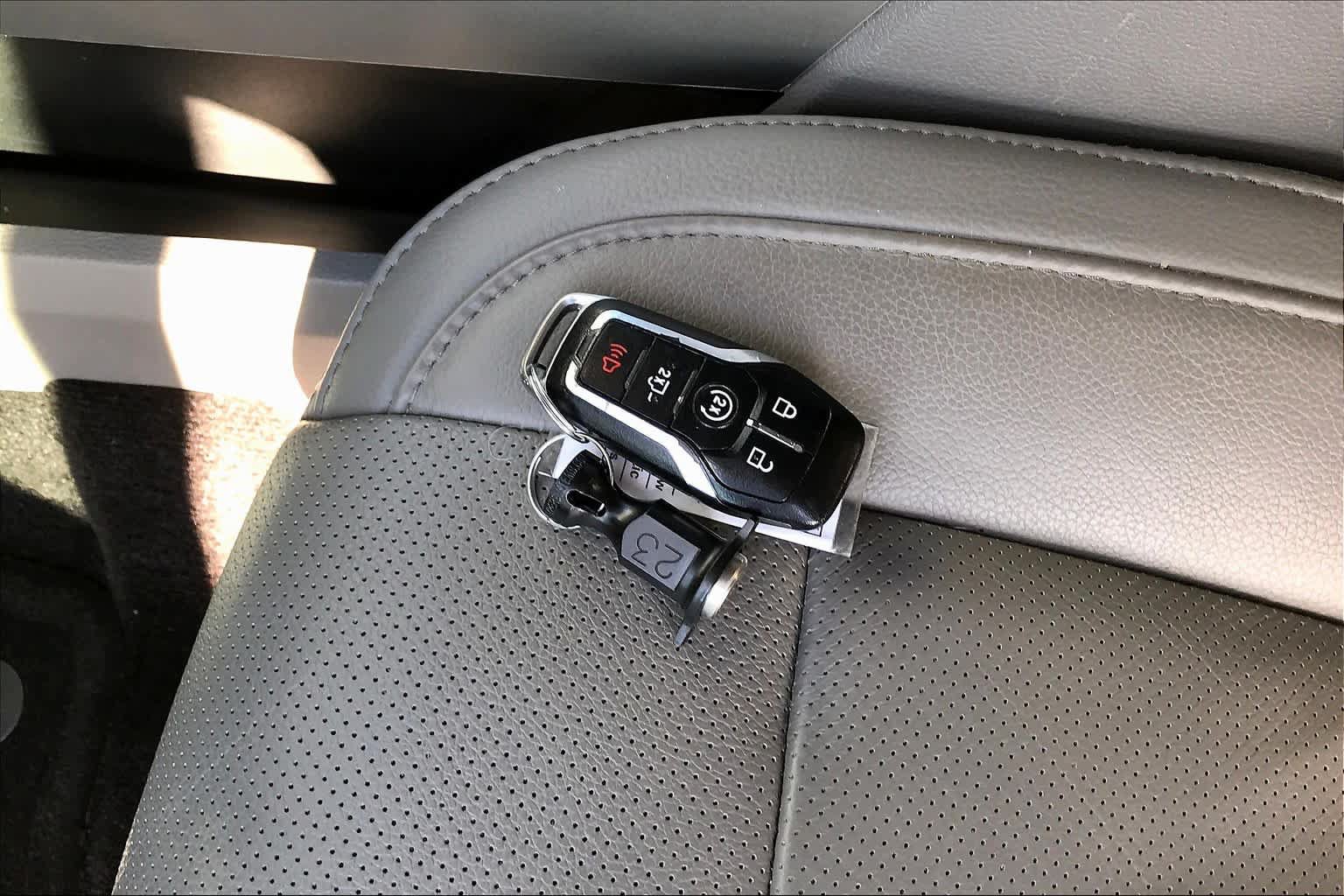 Used 2017 Ford F150 Lariat RWD image 13