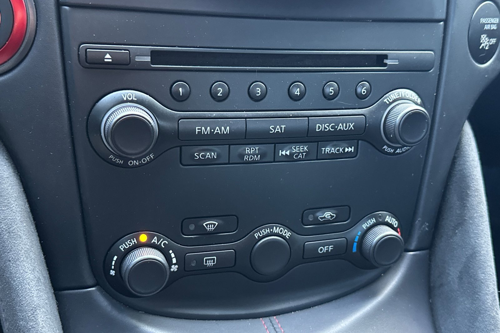 Used 2016 Nissan 370Z NISMO image 18