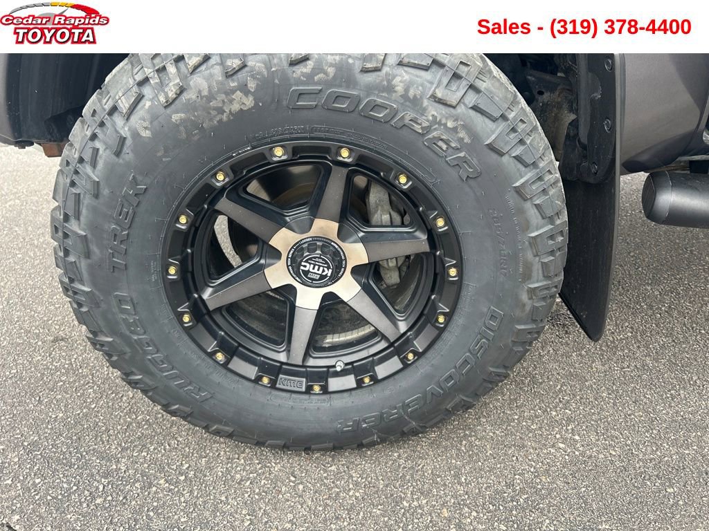 Used 2015 Toyota Tacoma 4x4 Double Cab w/ TRD Sport Package image 24