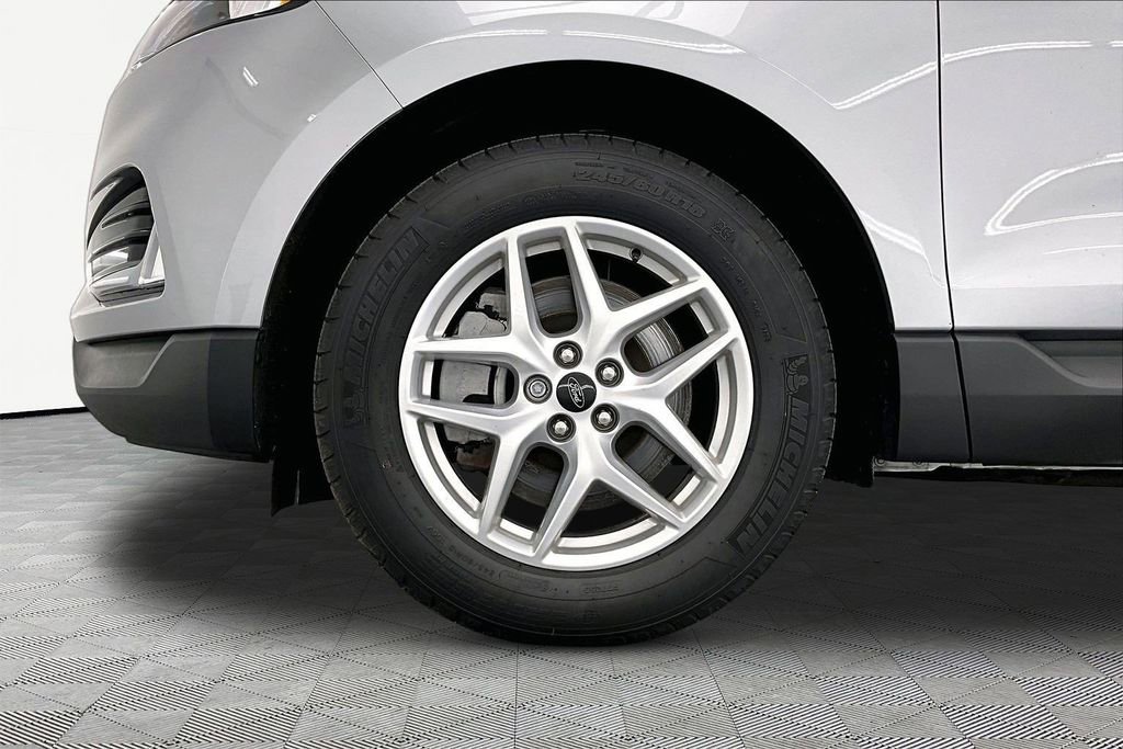 Certified 2024 Ford Edge SEL w/ Convenience Package AWD/4WD image 9