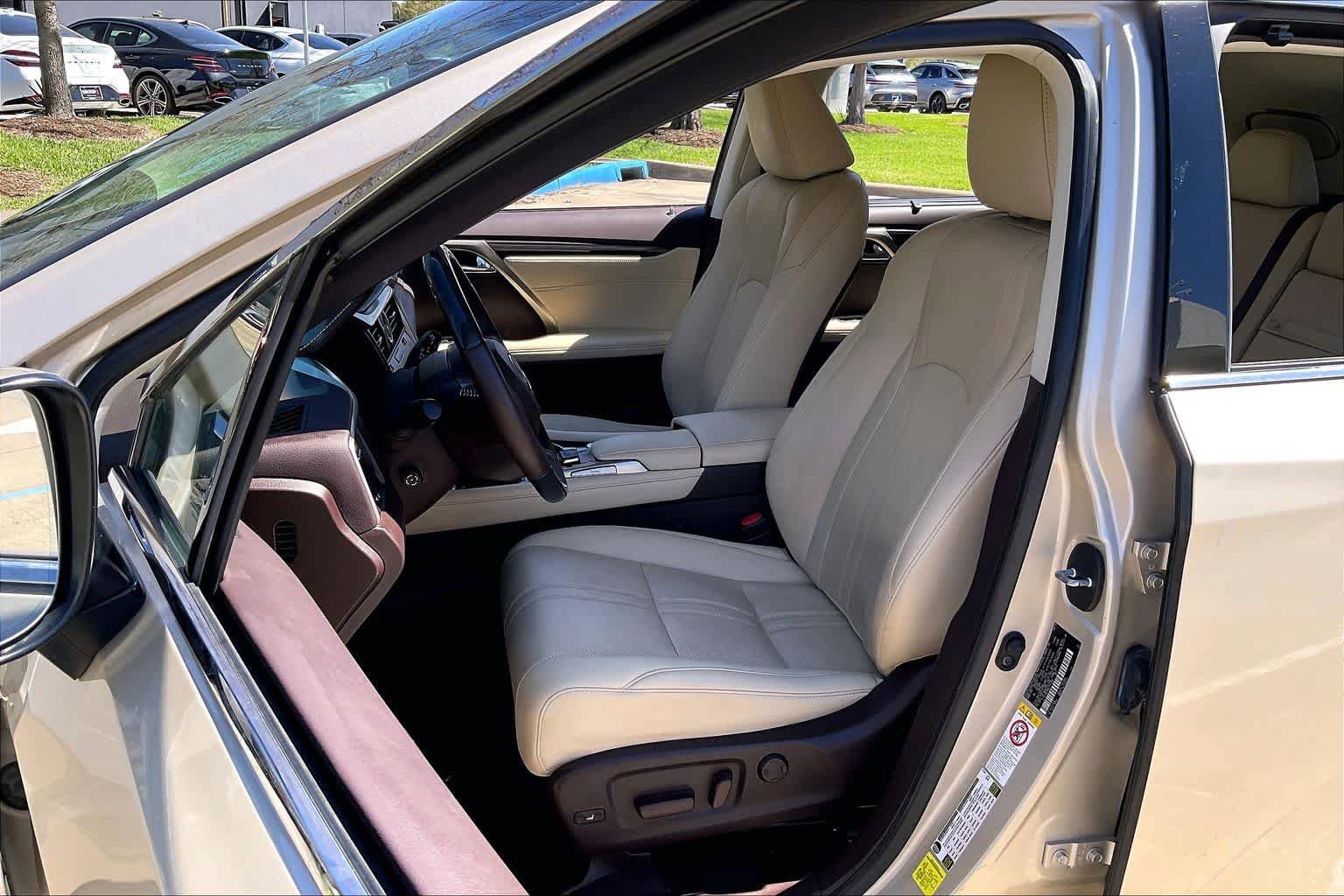 Used 2019 Lexus RX 350 FWD w/ Luxury Package image 7